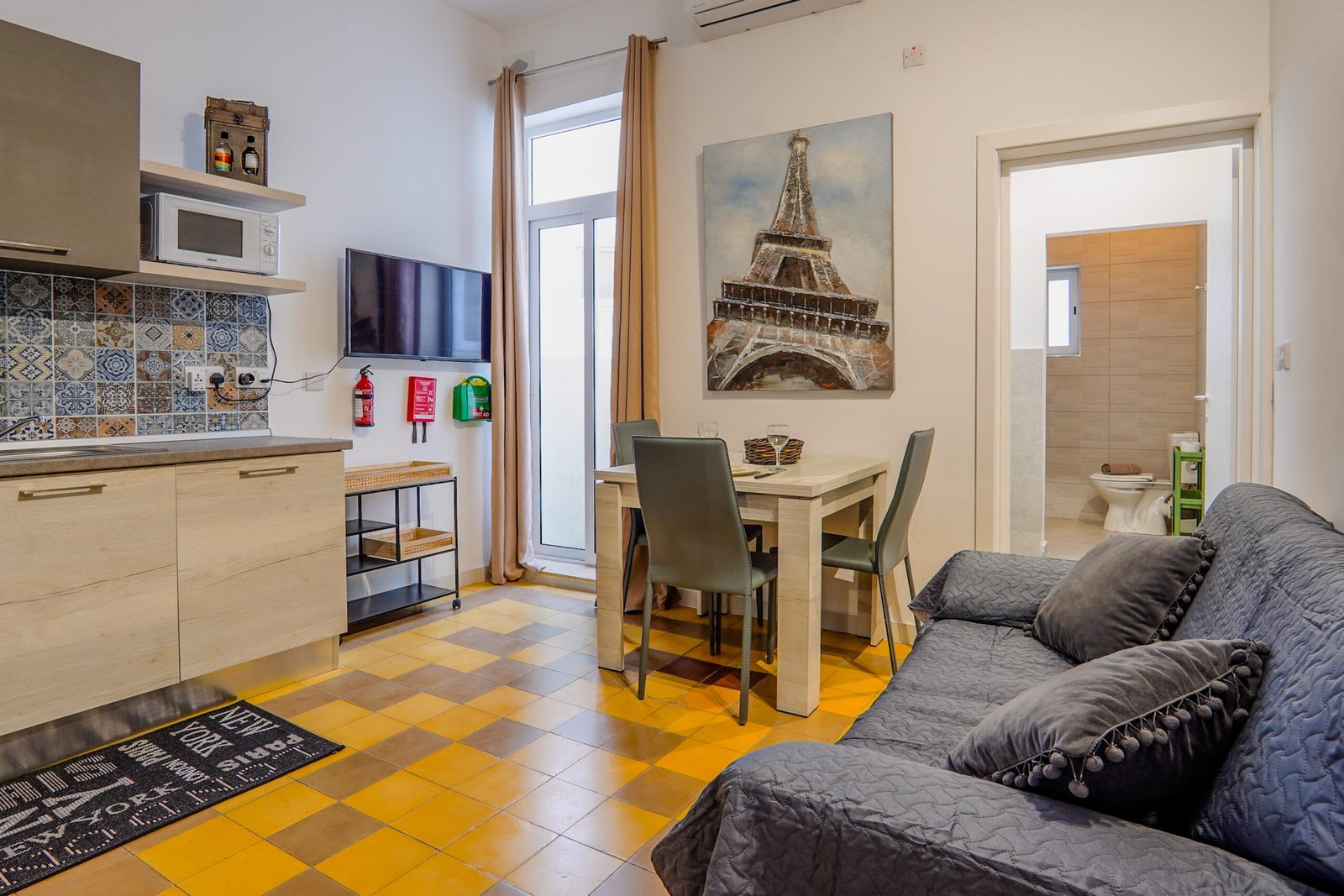 Digital Nomad Apartment 5 - By Solea